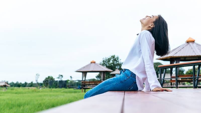 গরম আর আর্দ্রতায় স্বস্তি পেতে কী পরবেন
