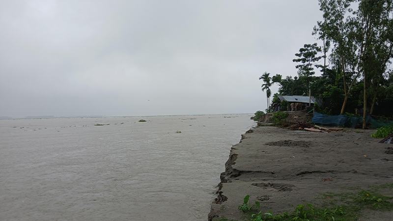 কুড়িগ্রামে বিপৎসীমার ২৩ সেন্টিমিটার ওপর বইছে দুধকুমার