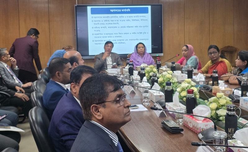 বেসামরিক বিমান পরিবহন ও পর্যটন মন্ত্রণালয়ের দায়িত্ব গ্রহণ করলেন নতুন মন্ত্রী-প্রতিমন্ত্রী