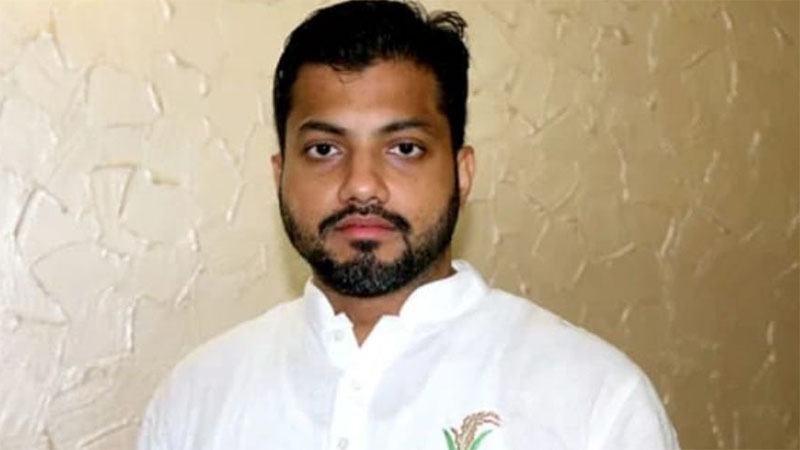 মন্ত্রিসভা থেকে ইশরাককে পদত্যাগের নির্দেশ, অস্বীকার প্রতিমন্ত্রীর