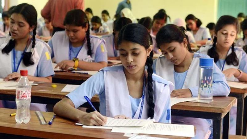 এইচএসসি পরীক্ষার্থীদের ক্যালকুলেটরের মডেল নির্ধারণ করে দিল বোর্ড