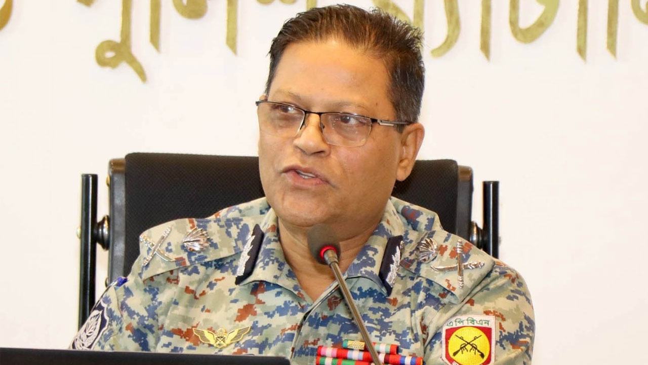 পুলিশের নতুন আইজিপি আলী হোসেন ফকির