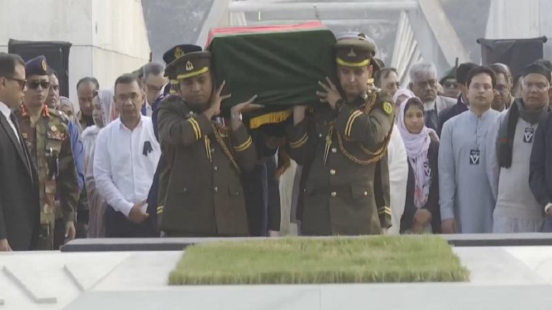 জিয়াউর রহমানের পাশে চিরনিদ্রায় খালেদা জিয়া