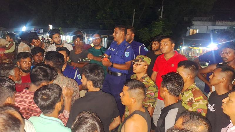 গাইবান্ধায় পৃথক সড়ক দুর্ঘটনায় নিহত ৮