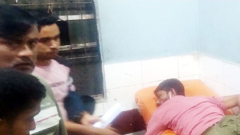 ব্রাহ্মণবাড়িয়ায় গোলাগুলিতে আহত দুই