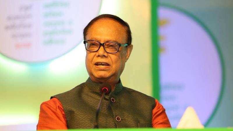 ঋণ দেয়ার ক্ষেত্রে ব্যাংকগুলো যেন শুধু ব্যবসায়ীদের পেছনেই না ছোটে: গভর্নর