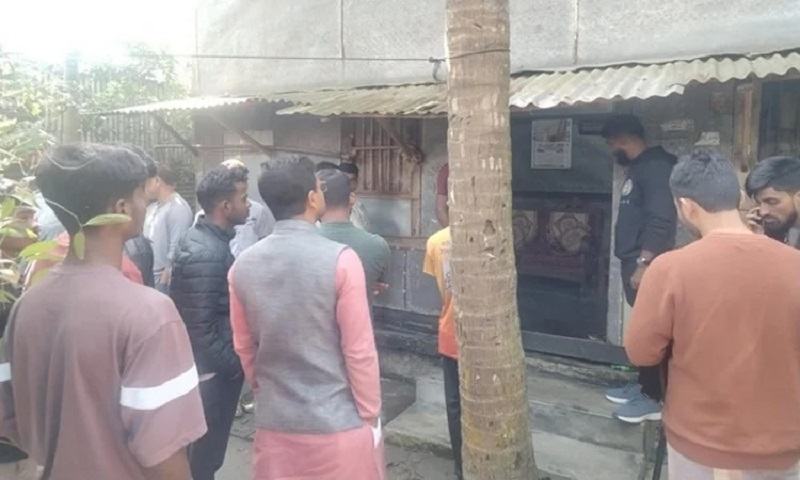 ওসমান হাদির গ্রামের বাড়িতে চুরি