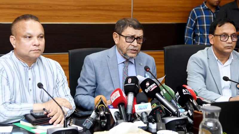 বাদ পড়া শিশুদের জন্য হামের বিশেষ টিকাদান কর্মসূচি শুরু ২৬ সেপ্টেম্বর: স্বাস্থ্যমন্ত্রী