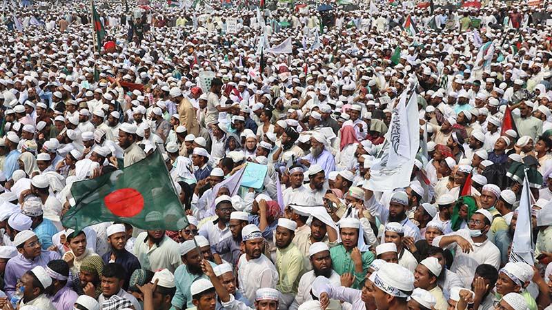আওয়ামী লীগ নিষিদ্ধ ও নারী সংস্কার কমিশনের প্রতিবেদন বাতিলসহ ১২ দফা দাবি হেফাজতের