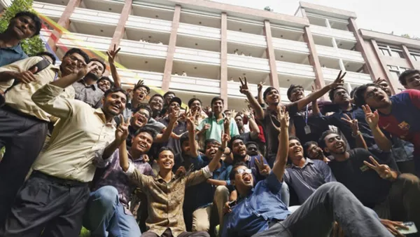 এইচএসসি ও সমমানের ফল প্রকাশ, পাসের হার ৫২.১২ শতাংশ