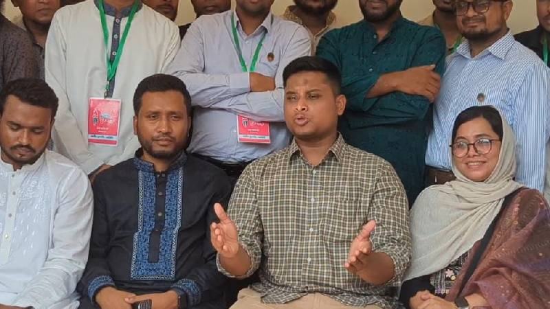 যারা সংস্কারের বিপক্ষে, তাদের সঙ্গে দূরত্ব বাড়বে: হাসনাত আবদুল্লাহ