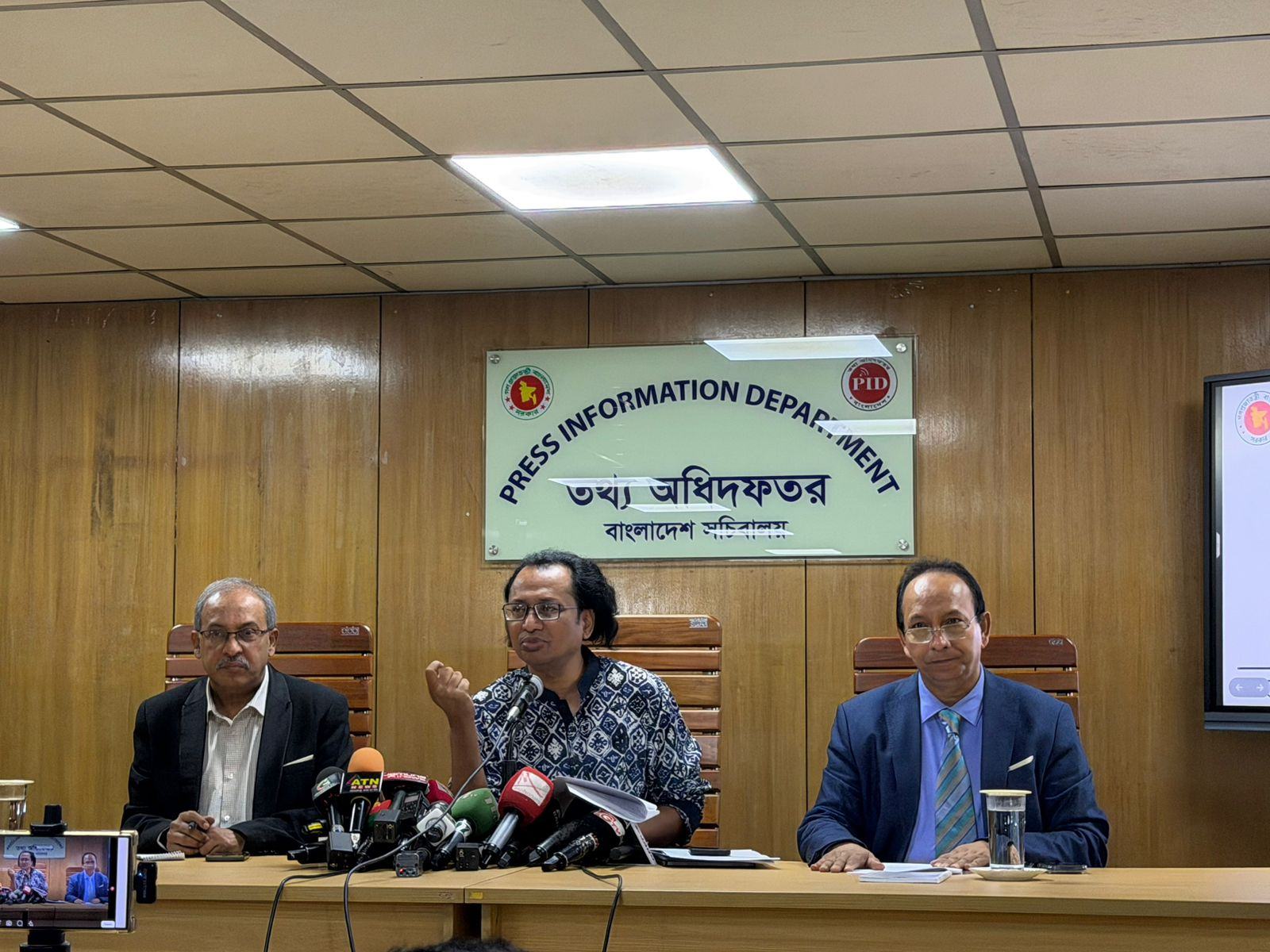 চলতি বছরের শেষে স্থানীয় সরকার নির্বাচন শুরু হবে: তথ্য ও সম্প্রচার উপদেষ্টা