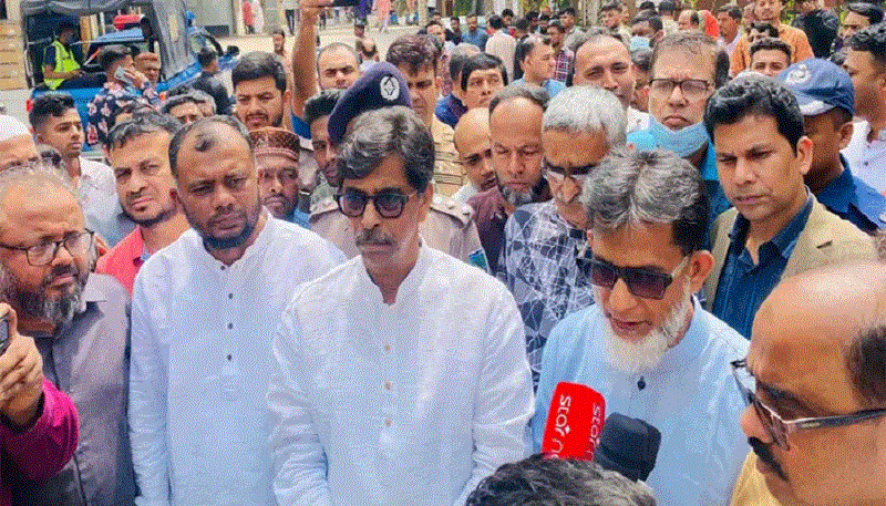 কুমিল্লায় ট্রেন ও বাসের সংঘর্ষে প্রাণহানির ঘটনায় শোক প্রকাশ করেছেন কৃষিমন্ত্রী