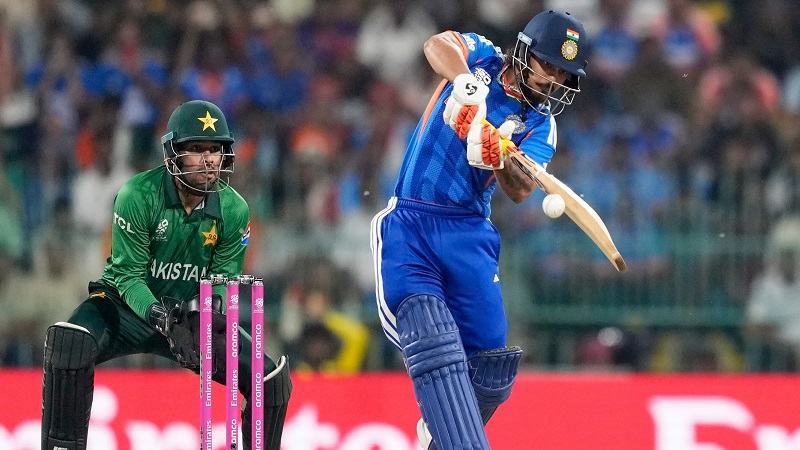 পাকিস্তানকে ১৭৬ রান টার্গেট দিল ভারত