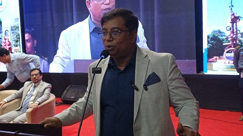 মেধার পাশাপাশি শিক্ষার্থীদের দায়িত্বশীল ও মানবিক মানুষ হতে হবে: ইউজিসি চেয়ারম্যান