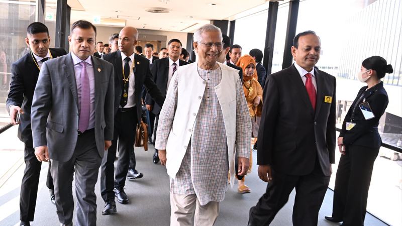 জাপানে পৌঁছেছেন প্রধান উপদেষ্টা