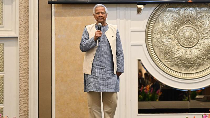মালয়েশিয়ার ব্যবসায়ীদের বাংলাদেশে বিনিয়োগের আহ্বান প্রধান উপদেষ্টার