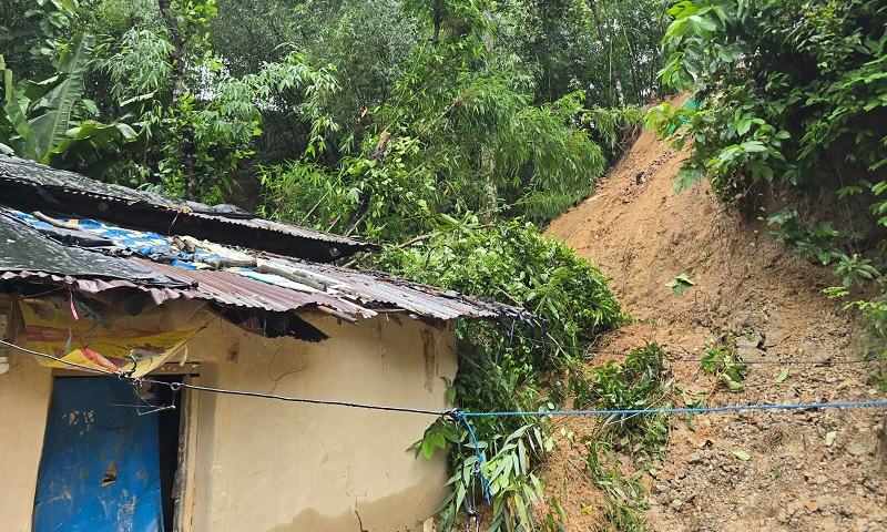 বান্দরবানে পাহাড়ধসে শিশুসহ নিহত ৫