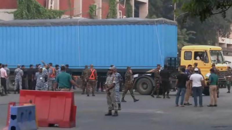 রূপপুরের পথে ইউরেনিয়াম