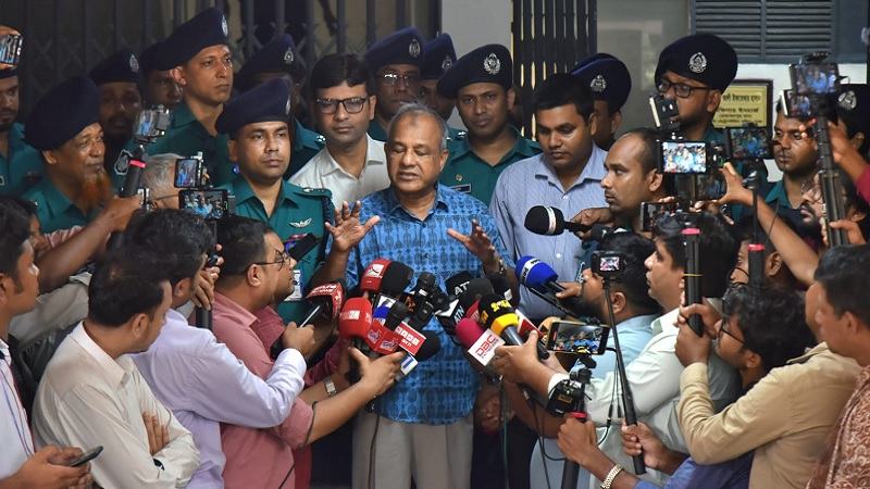 ৫ আগস্ট ঘিরে নাশকতার কোনো আশঙ্কা নেই— স্বরাষ্ট্র উপদেষ্টা