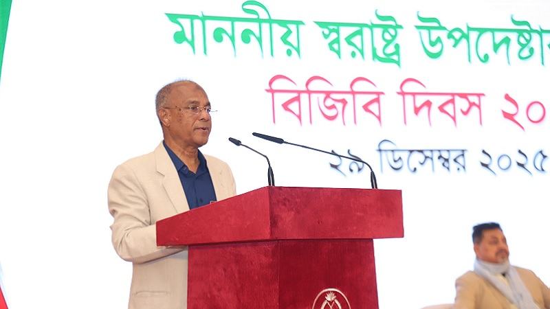 সীমান্ত দিয়ে সন্ত্রাসীরা যেন পালাতে না পারে, সতর্ক থাকার নির্দেশ স্বরাষ্ট্র উপদেষ্টার
