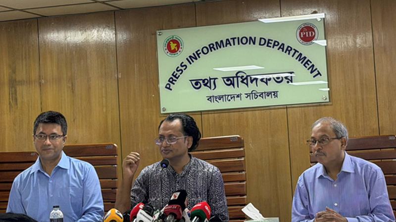 দুই বছরের মধ্যে গ্রাম ও শহরে নিরবচ্ছিন্ন বিদ্যুৎ সরবরাহ নিশ্চিত করবে সরকার: তথ্য উপদেষ্টা