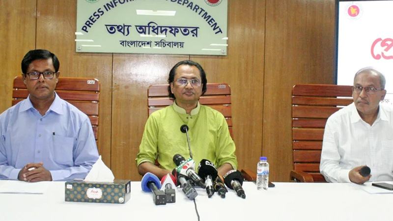 ককটেল ফুটিয়ে, বাসে আগুন লাগিয়ে সংকট তৈরি করা যাবে না: জাহেদ উর রহমান