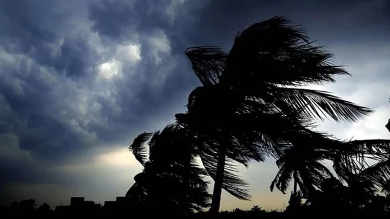 ঢাকাসহ ১৪ জেলায় ৬০ কিলোমিটার বেগে ঝড়ের আভাস