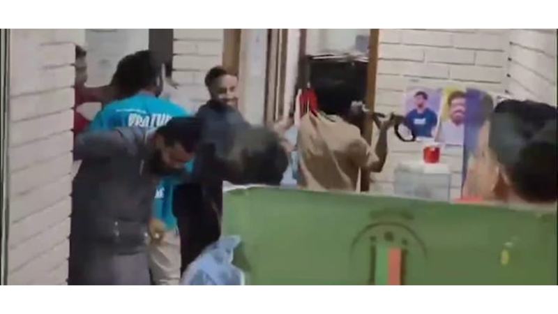 সহায়তা না পেয়ে জুলাই ফাউন্ডেশনের দপ্তরে ভাংচুর আহতদের