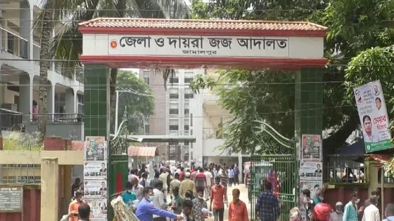 আদালত প্রাঙ্গণে আন্দোলনকারীদের ওপর হামলা, ধর্ষণবিরোধী মঞ্চের নিন্দা