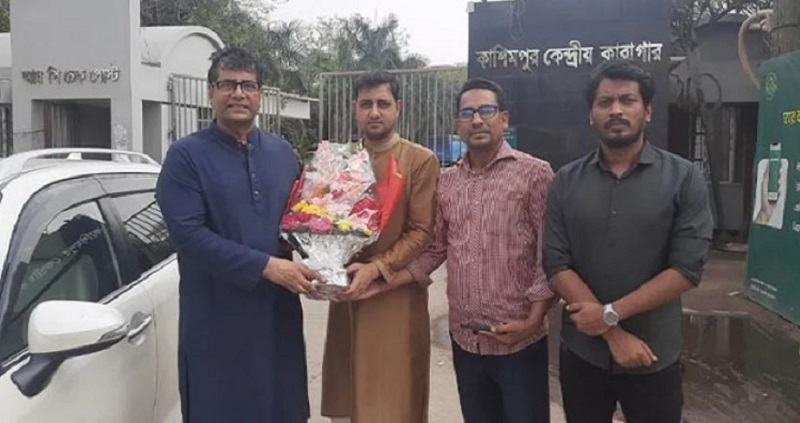 ৩ মাস পর জামিনে কারামুক্ত হলেন সাংবাদিক আনিস আলমগীর