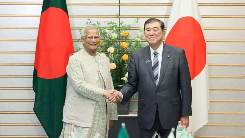 জাপানের প্রধানমন্ত্রীর সঙ্গে বৈঠকে প্রধান উপদেষ্টা