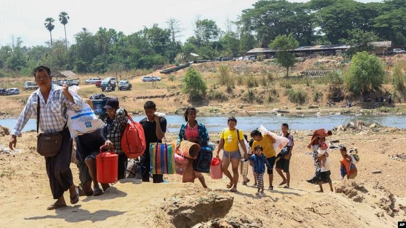মিয়ানমারে বিদ্রোহীদের হামলার মুখে থাইল্যান্ডে আশ্রয় নিয়েছে ৫ শতাধিক মানুষ