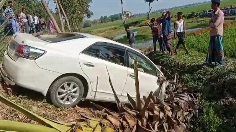 জয়পুরহাটে প্রাইভেট কার-অটোভ্যানের সংঘর্ষে ২ জনের মৃত্যু