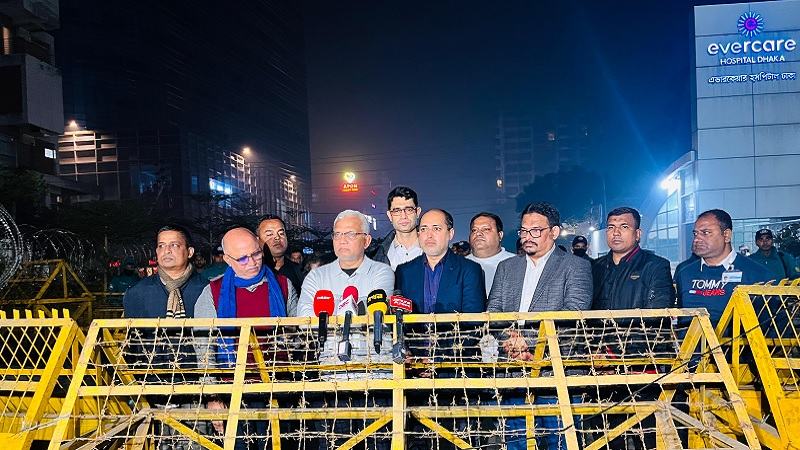 খালেদা জিয়ার শারীরিক অবস্থা এখনো জটিল: ডা. জাহিদ