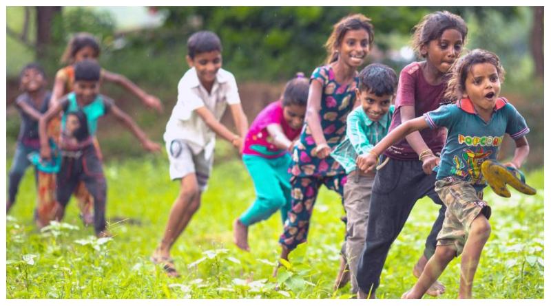 বিলাসী চাহিদায় পরিণত হচ্ছে শিশুর খেলাধুলার অধিকার