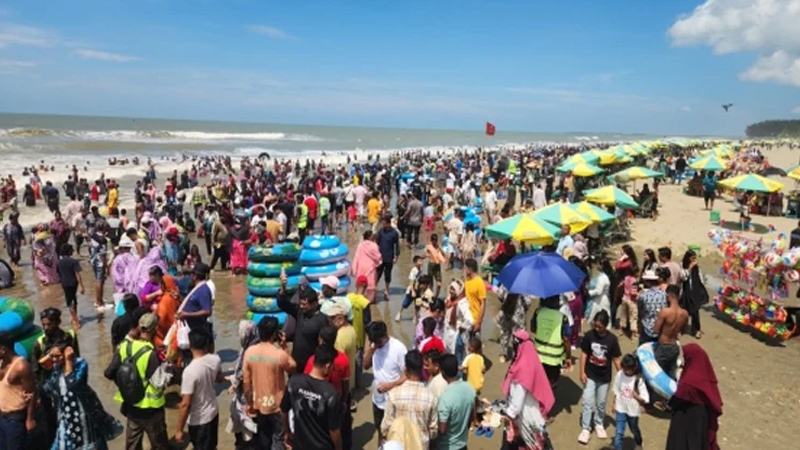 দুর্গাপূজার ছুটিতে পর্যটনের প্রাণচাঞ্চল্য, চাঙা স্থানীয় অর্থনীতি