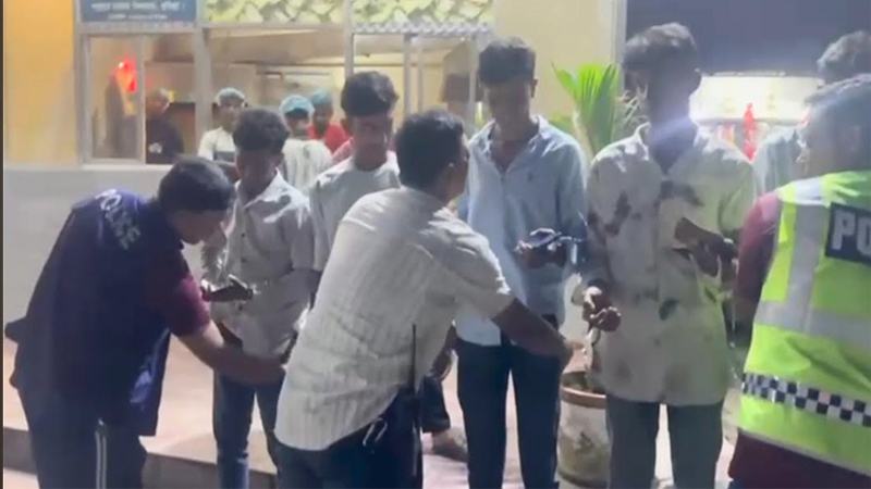 কুমিল্লায় কিশোর গ্যাং বিরোধী অভিযানে আটক ৩৬৩