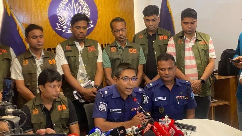 কুমিল্লায় স্কুলছাত্রী তাজমিনকে ধর্ষণের পর হত্যা করে অটোরিকশাচালক সুমন: পুলিশ