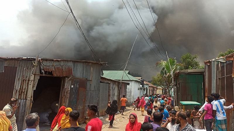গাজীপুরে ঝুটের গুদামে আগুন, ব্যাপক ক্ষয়ক্ষতি