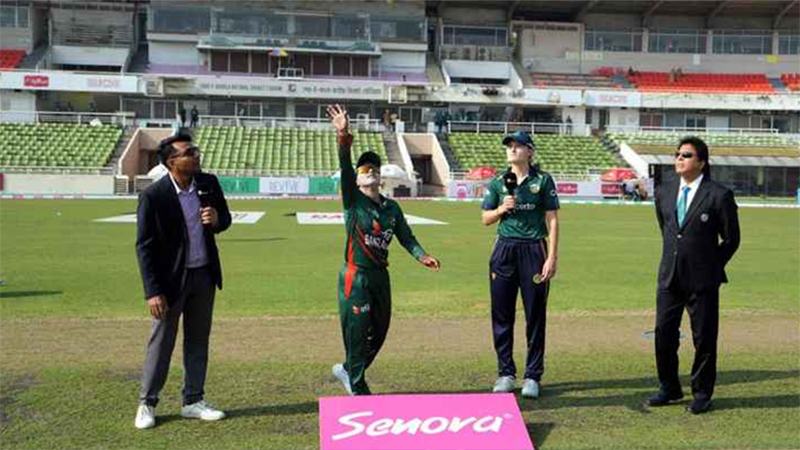 আইরিশদের বিপক্ষে ব্যাটিংয়ে বাংলাদেশ