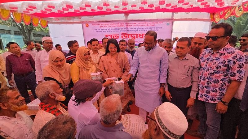 দেশকে খাদ্যে স্বয়ংসম্পূর্ণ করে বিদেশে রফতানি করবে সরকার: প্রতিমন্ত্রী টুকু