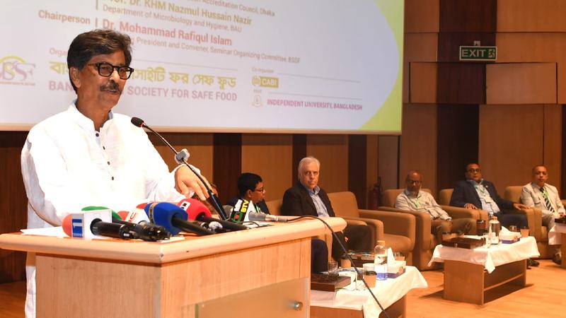 নিরাপদ খাদ্য নিশ্চিতে কীটনাশক আমদানি ও ব্যবহার নিয়ন্ত্রণে কঠোর ব্যবস্থা নেয়া হবে: কৃষিমন্ত্রী