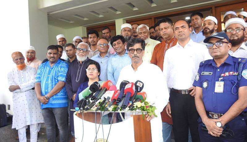 জলবায়ু পরিবর্তন মোকাবেলায় নতুন ধানের জাত উদ্ভাবনে কাজ করছে সরকার: কৃষিমন্ত্রী