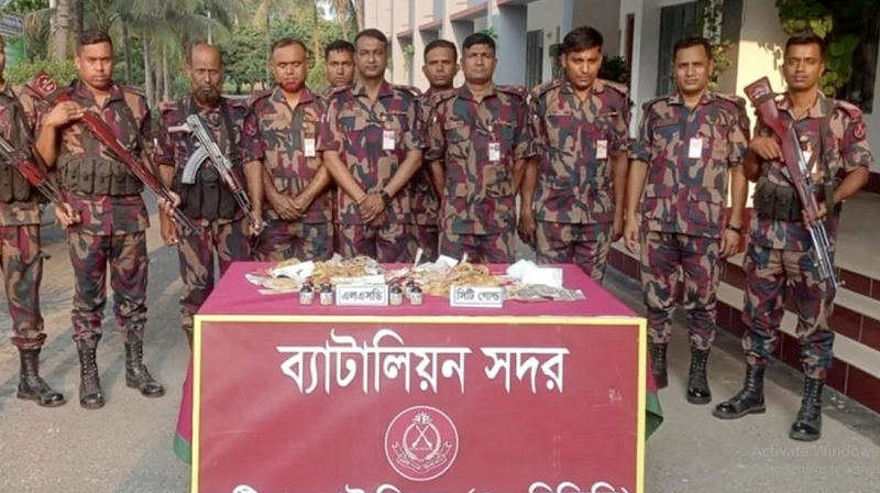 কুষ্টিয়ায় ট্রেনে ৪ কোটি টাকার এলএসডি ও গহনা উদ্ধার