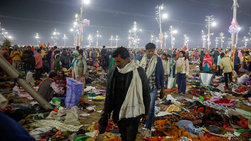 ভারতে কুম্ভমেলায় পদদলিত হয়ে প্রায় ৪০ জনের মৃত্যু