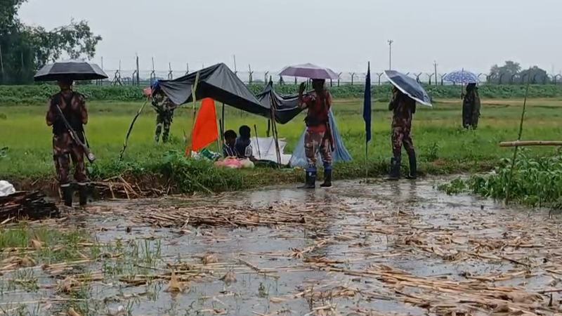 আট দিন ধরে কুড়িগ্রাম সীমান্তের শূন্য রেখায় আটকে আছে ৫ যুবক