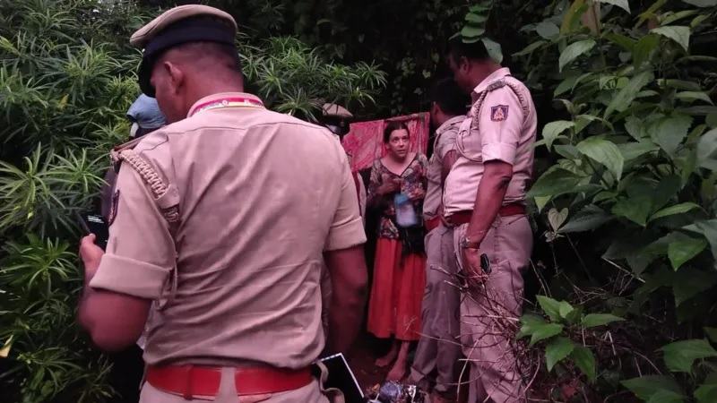 ভারতের গুহায় রুশ মা ও দুই কন্যার জীবন, ঘনিয়ে উঠছে রহস্য