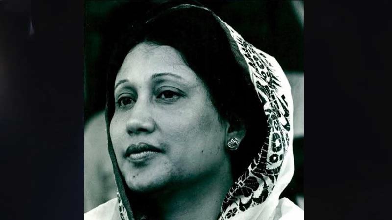 মানিক মিয়া অ্যাভিনিউজুড়ে জানাজা অনুষ্ঠানের প্রস্তুতি