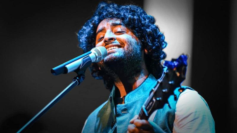 সিনেমায় আর গাইবেন না অরিজিৎ সিং